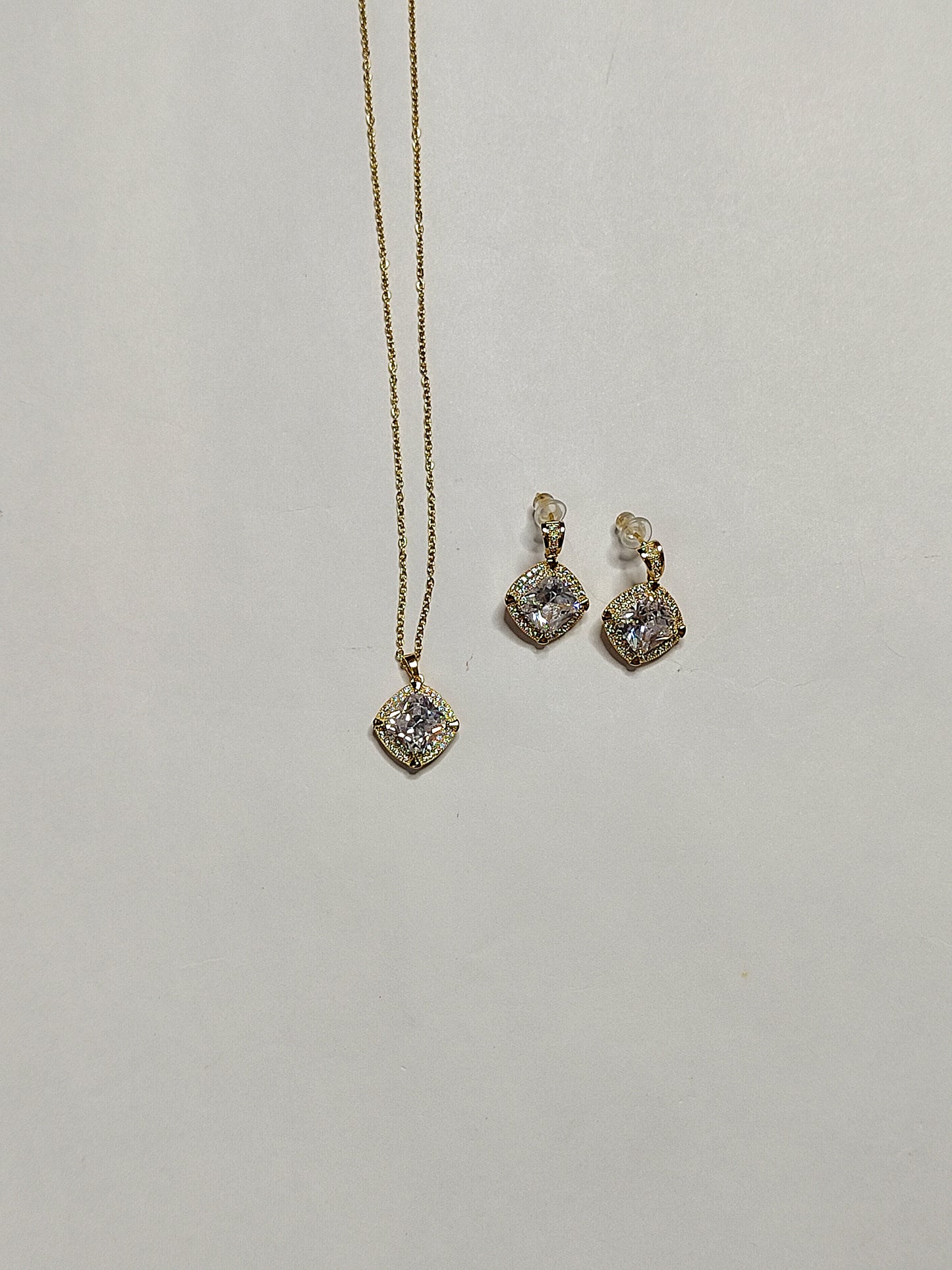 255 Gold Cubic Pendant Set