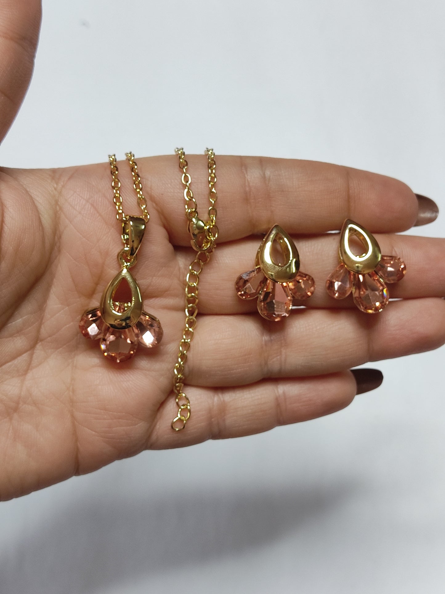 259 Peach Petal Gold Pendant Set