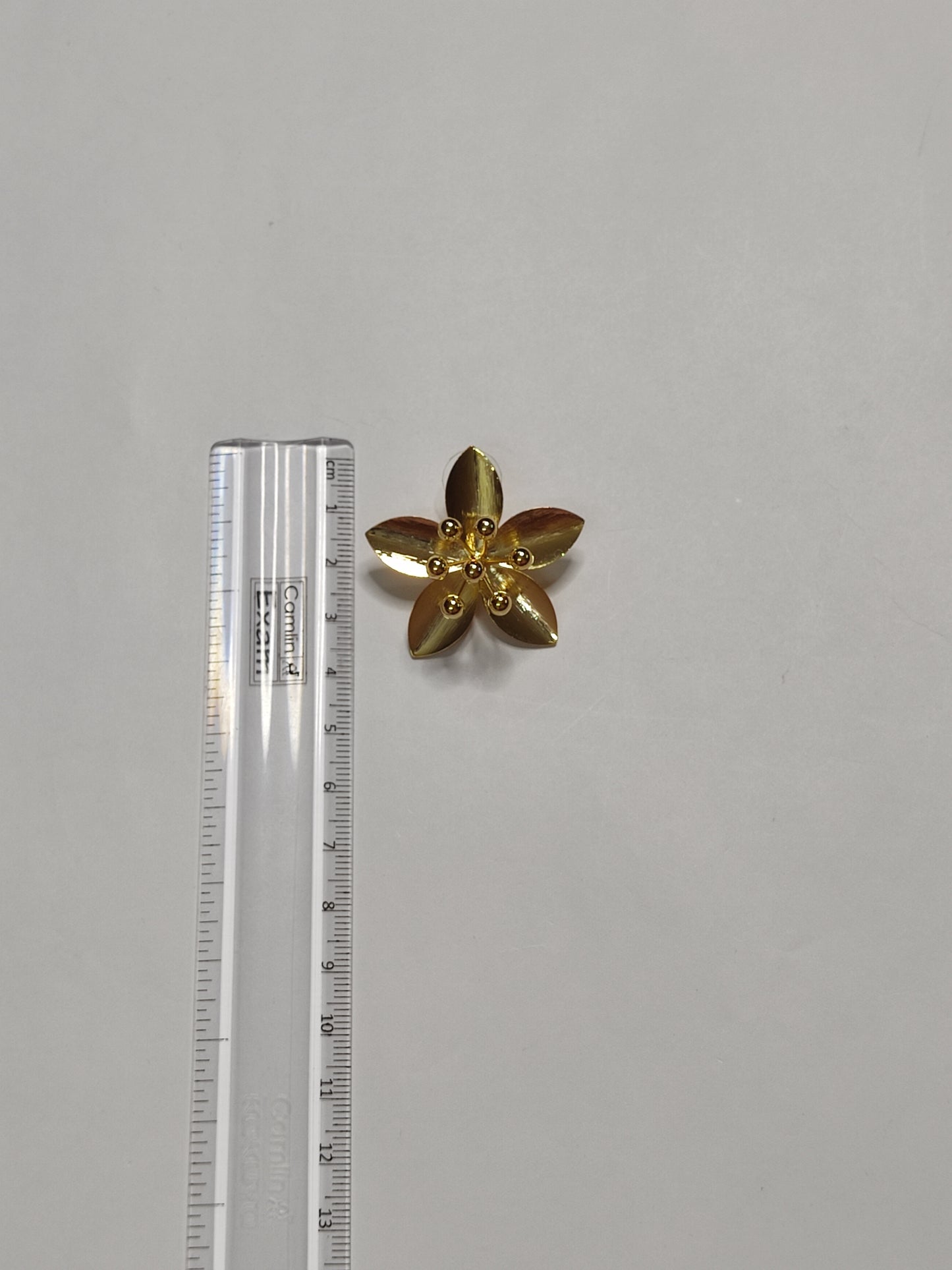 274 Gold Blooming Flower Studs